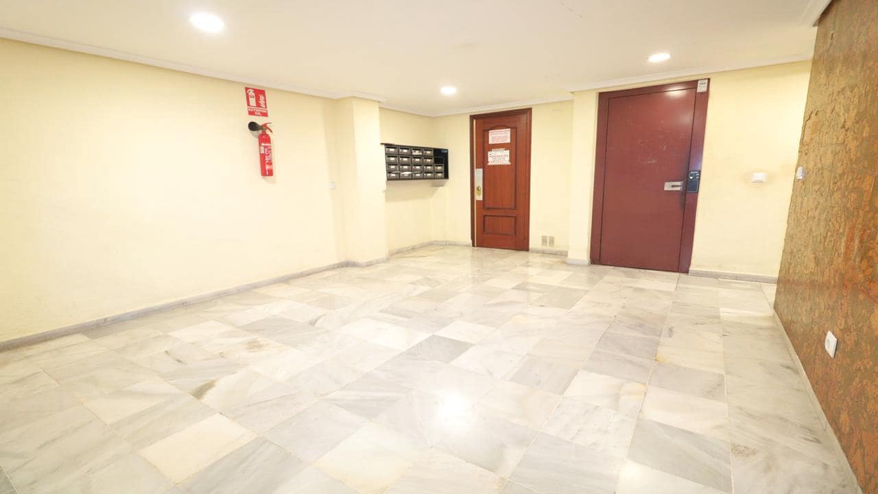 2 bedroom Apartment for sale in Torrevieja - € 127,500 (Ref: 9553034)