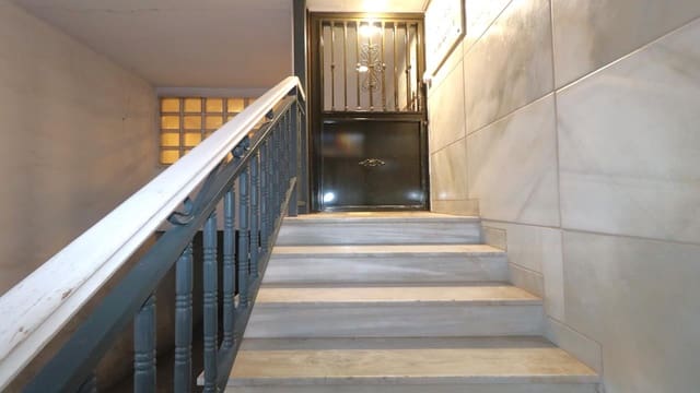 2 bedroom Apartment for sale in Torrevieja - € 127,500 (Ref: 9553034)