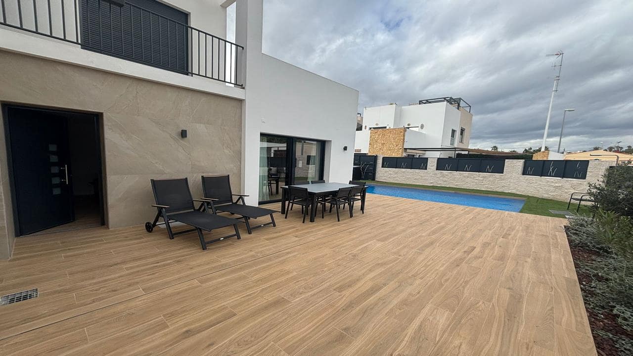 4 camera da letto Villa in vendita in Dona Pepa con piscina garage - 525.000 € (Rif: 9570086)