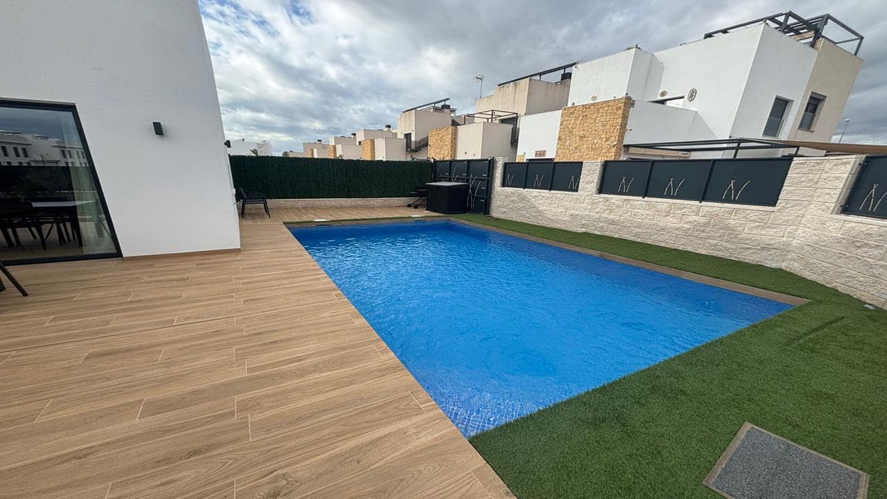 4 camera da letto Villa in vendita in Dona Pepa con piscina garage - 525.000 € (Rif: 9570086)