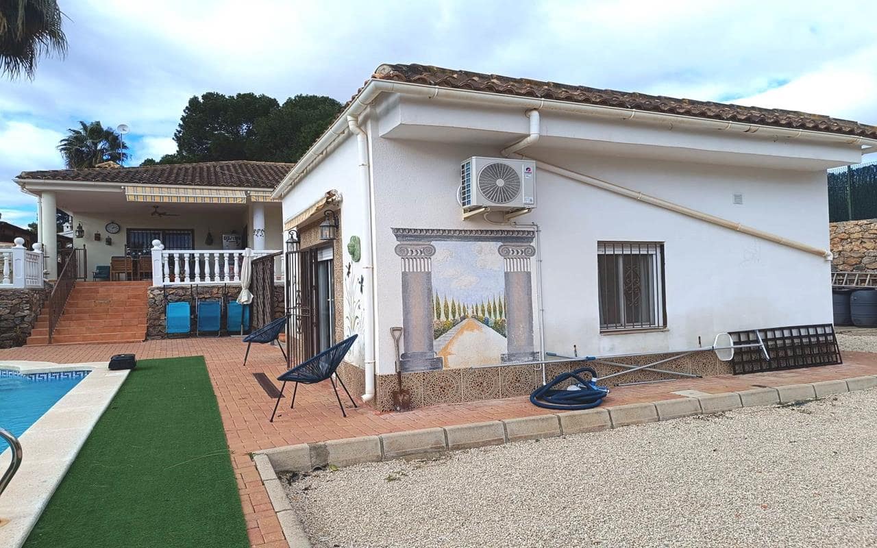 4 quarto Moradia para venda em Fortuna com piscina garagem - 310 000 € (Ref: 9580092)