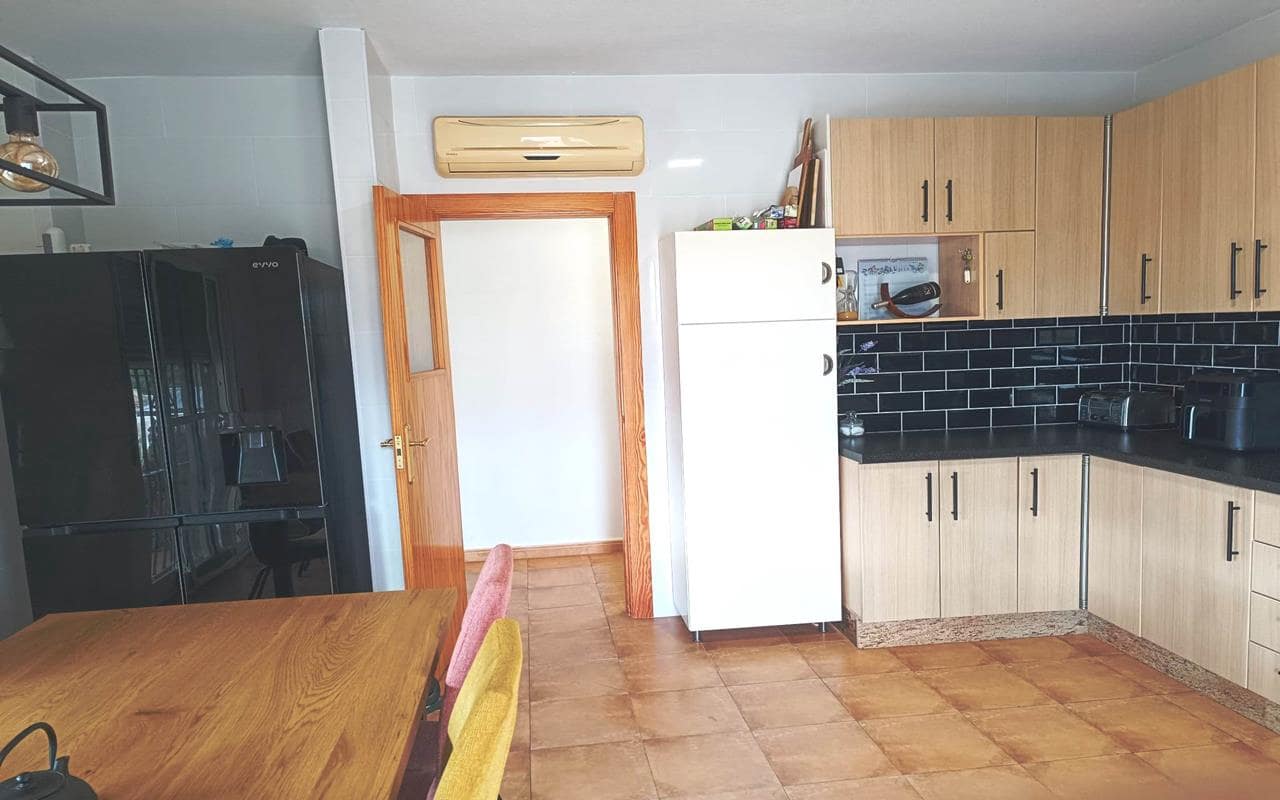 4 quarto Moradia para venda em Fortuna com piscina garagem - 310 000 € (Ref: 9580092)