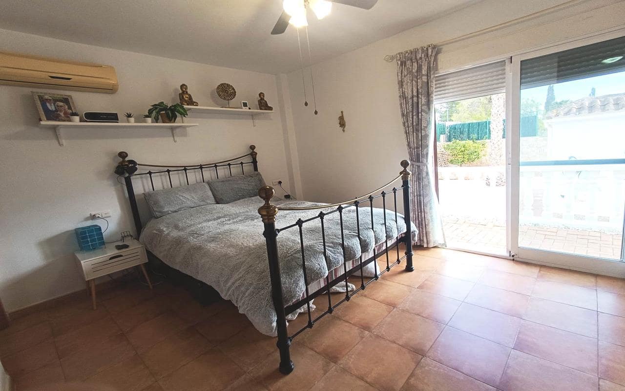 4 quarto Moradia para venda em Fortuna com piscina garagem - 310 000 € (Ref: 9580092)