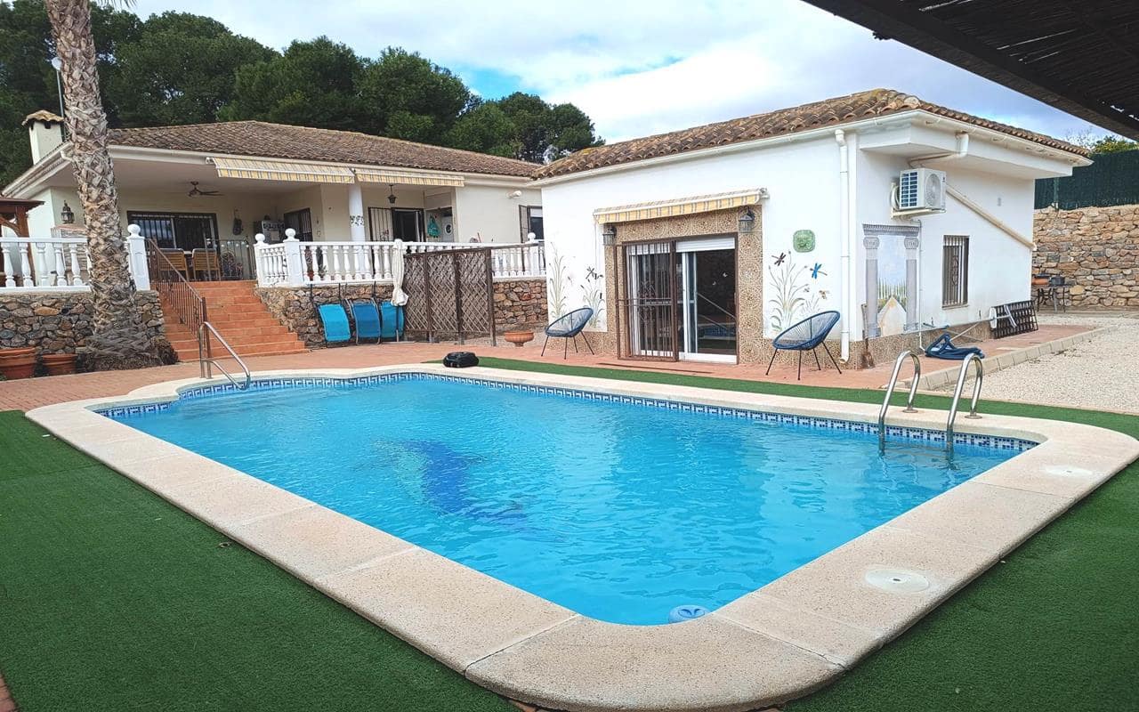 4 quarto Moradia para venda em Fortuna com piscina garagem - 310 000 € (Ref: 9580092)