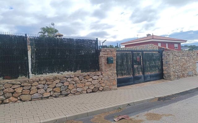 4 quarto Moradia para venda em Fortuna com piscina garagem - 310 000 € (Ref: 9580092)