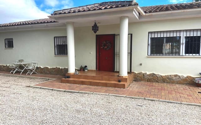 4 quarto Moradia para venda em Fortuna com piscina garagem - 310 000 € (Ref: 9580092)