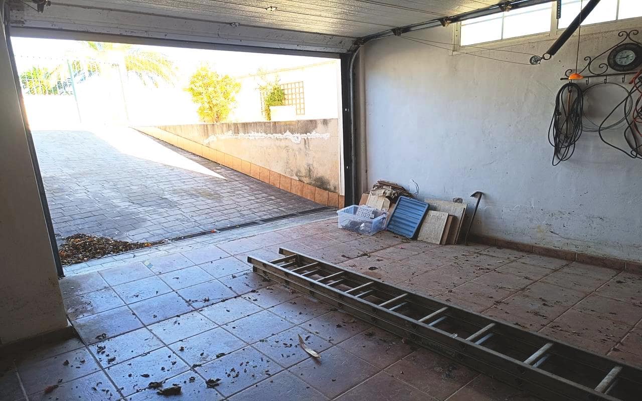 5 sypialnia Willa na sprzedaż w Fortuna z basenem garażem - 265 000 € (Ref: 9583538)