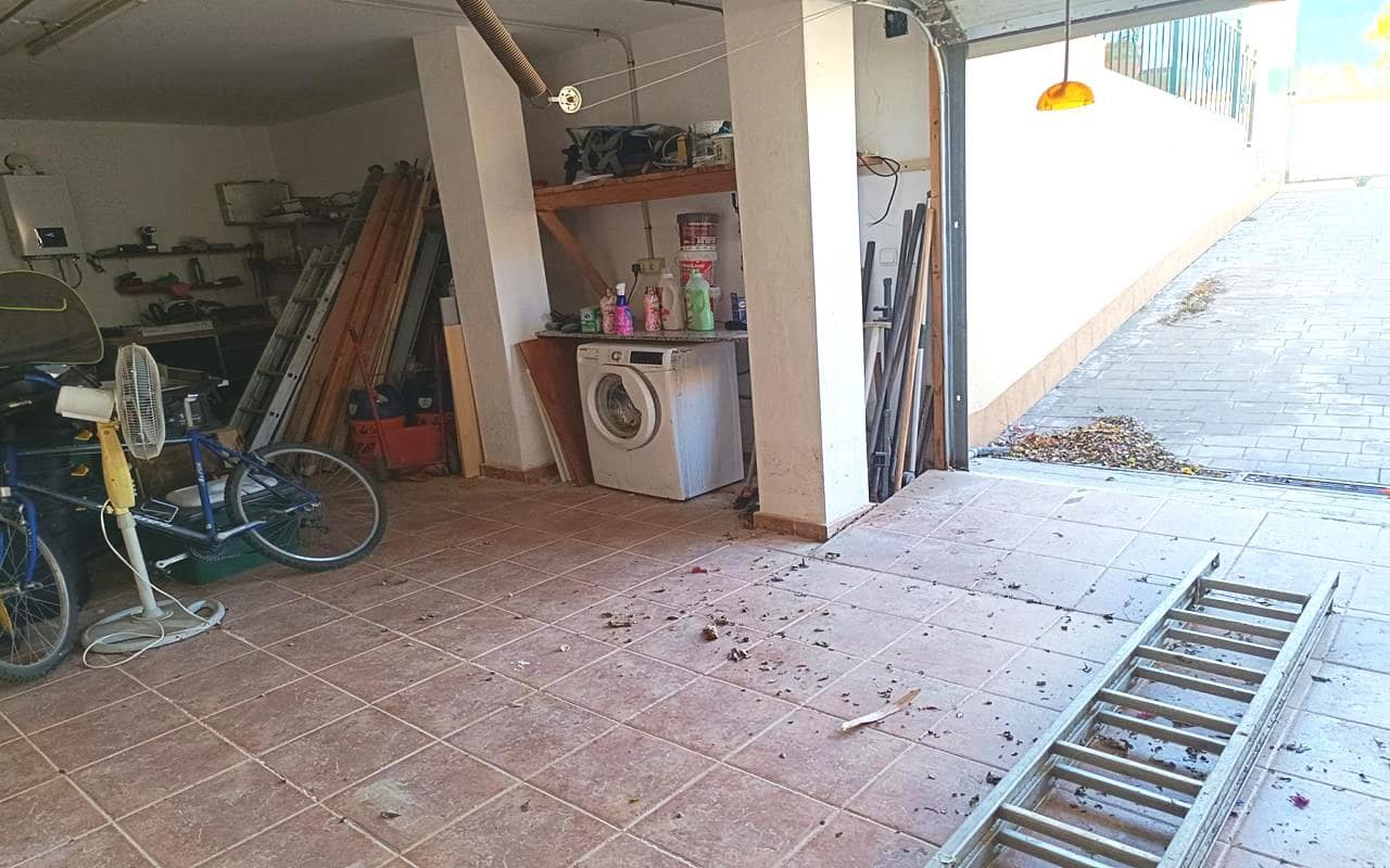 5 sypialnia Willa na sprzedaż w Fortuna z basenem garażem - 265 000 € (Ref: 9583538)