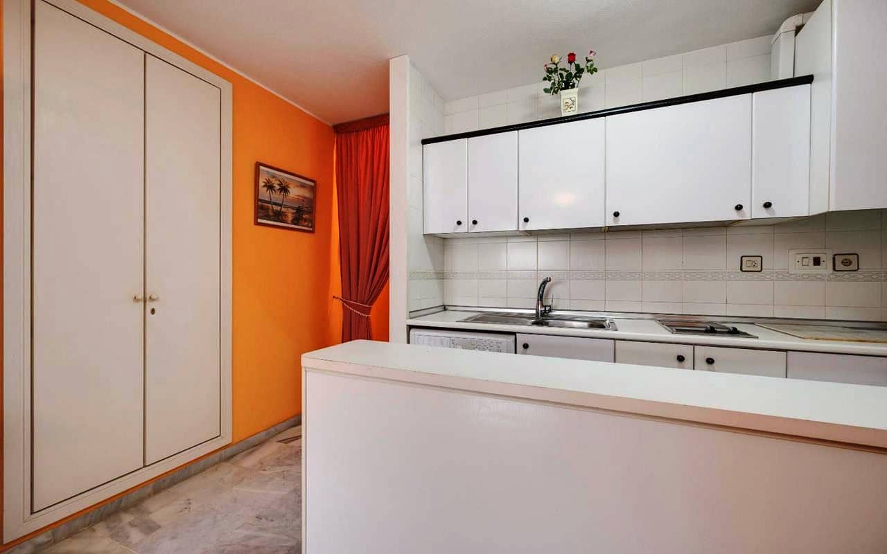 Studio na sprzedaż w Torrevieja - 89 995 € (Ref: 9588476)