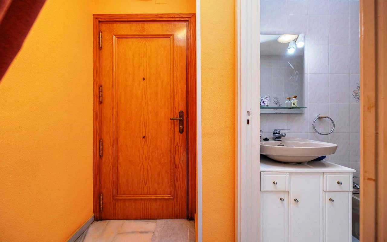 Studio na sprzedaż w Torrevieja - 89 995 € (Ref: 9588476)