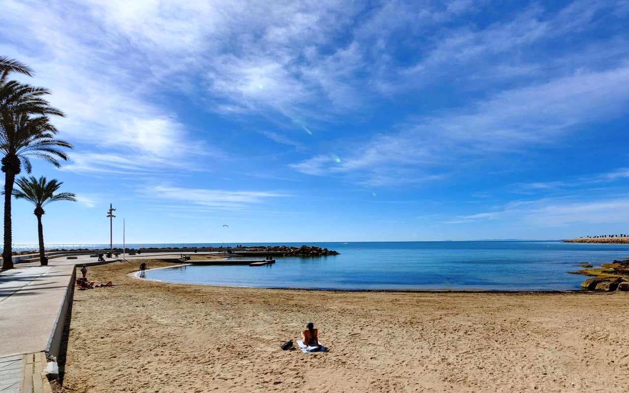 Studio na sprzedaż w Torrevieja - 89 995 € (Ref: 9588476)