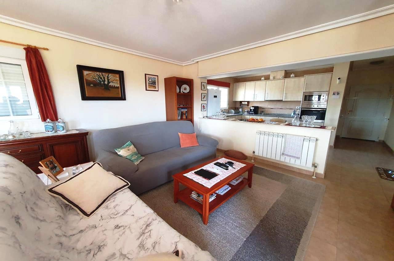 4 makuuhuone Huvila myytävänä paikassa Catral mukana uima-altaan 
autotalli - 369 000 € (Ref: 9598202)