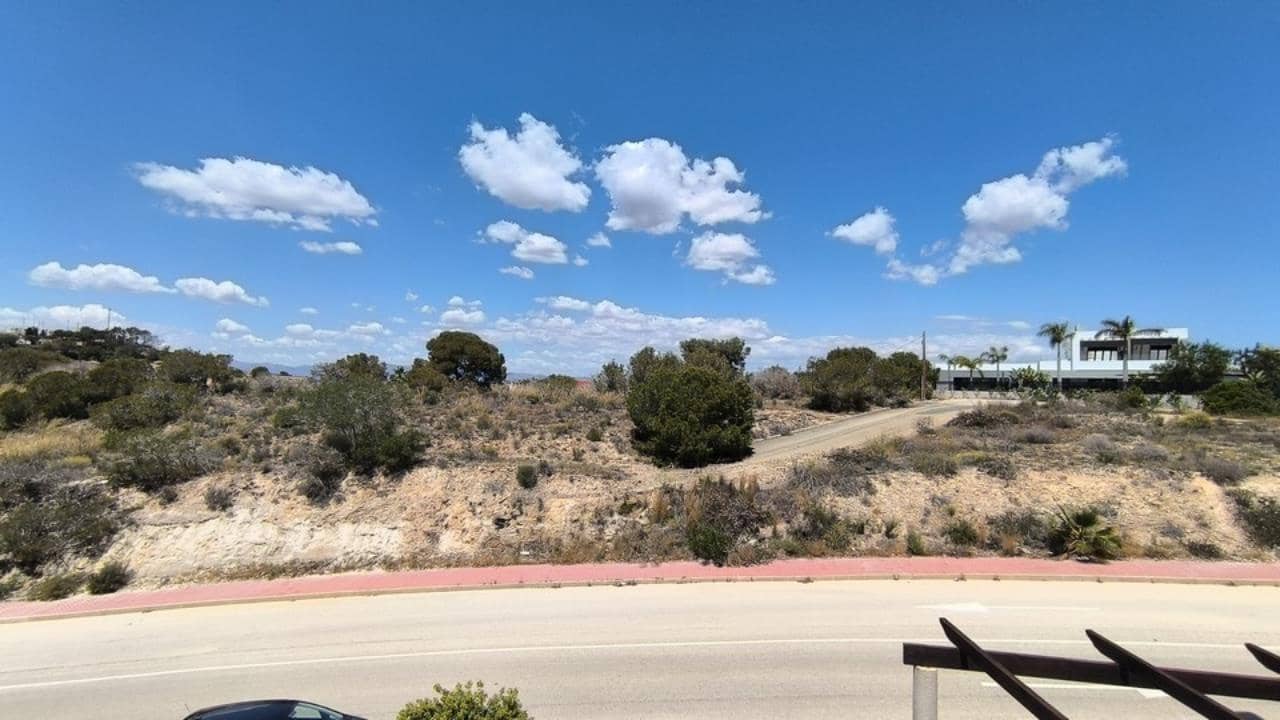 3 makuuhuone Huvila myytävänä paikassa Ciudad Quesada mukana uima-altaan 
autotalli - 189 900 € (Ref: 9598356)