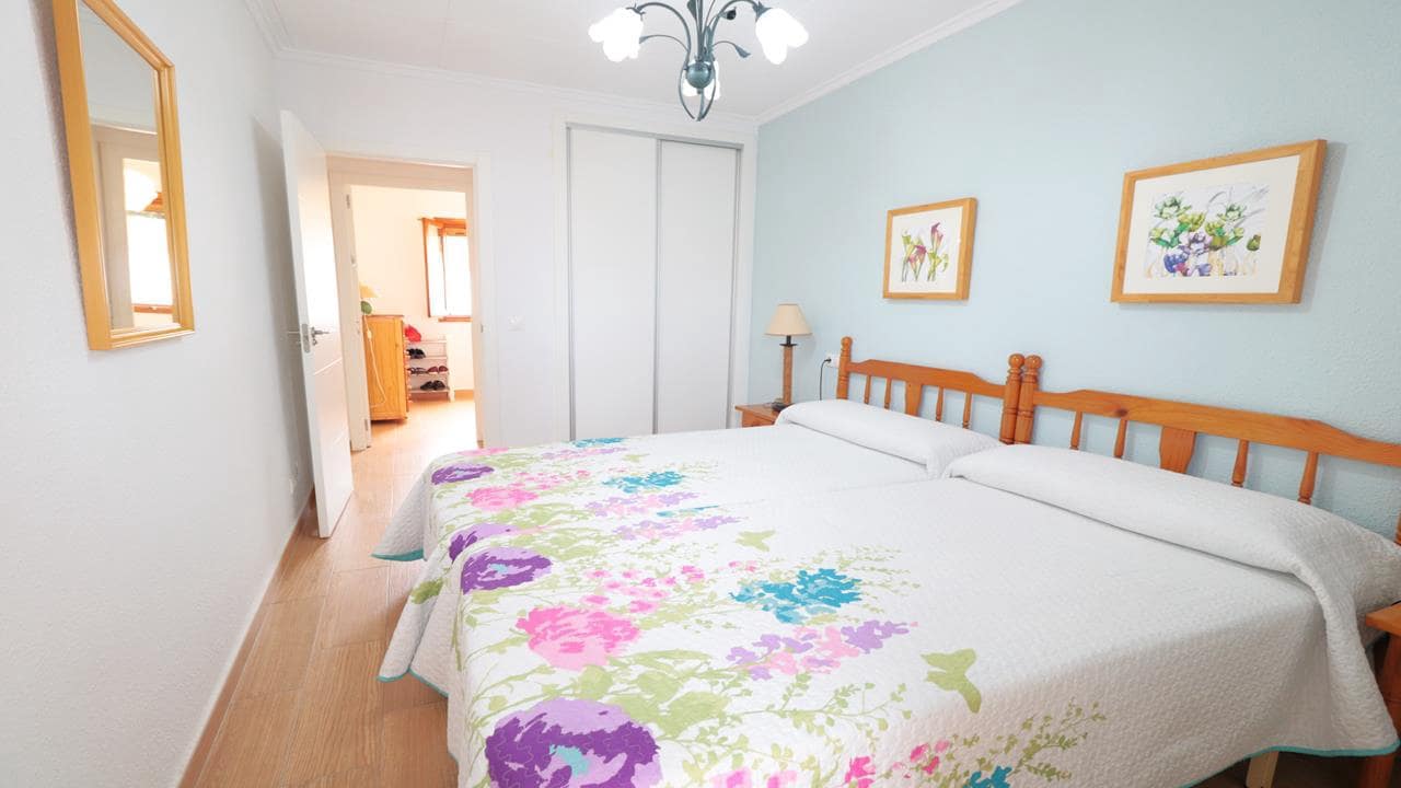 3 makuuhuone Omakotitalo myytävänä paikassa Torrevieja - 196 000 € (Ref: 9598468)