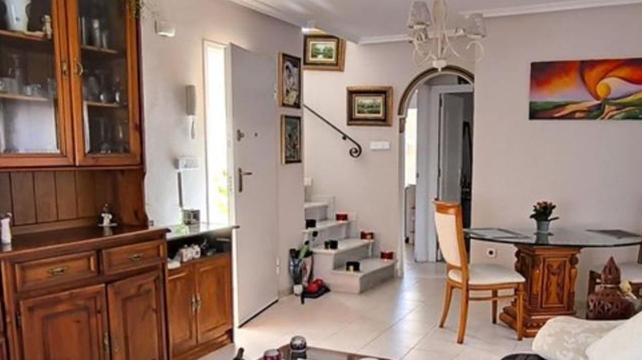 3 chambre Villa/Maison à vendre à Ciudad Quesada avec piscine garage - 260 000 € (Ref: 9599800)