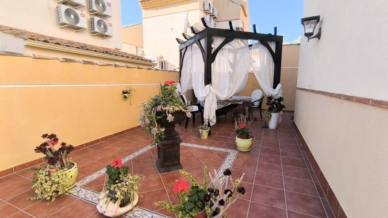 3 chambre Villa/Maison à vendre à Ciudad Quesada avec piscine garage - 260 000 € (Ref: 9599800)