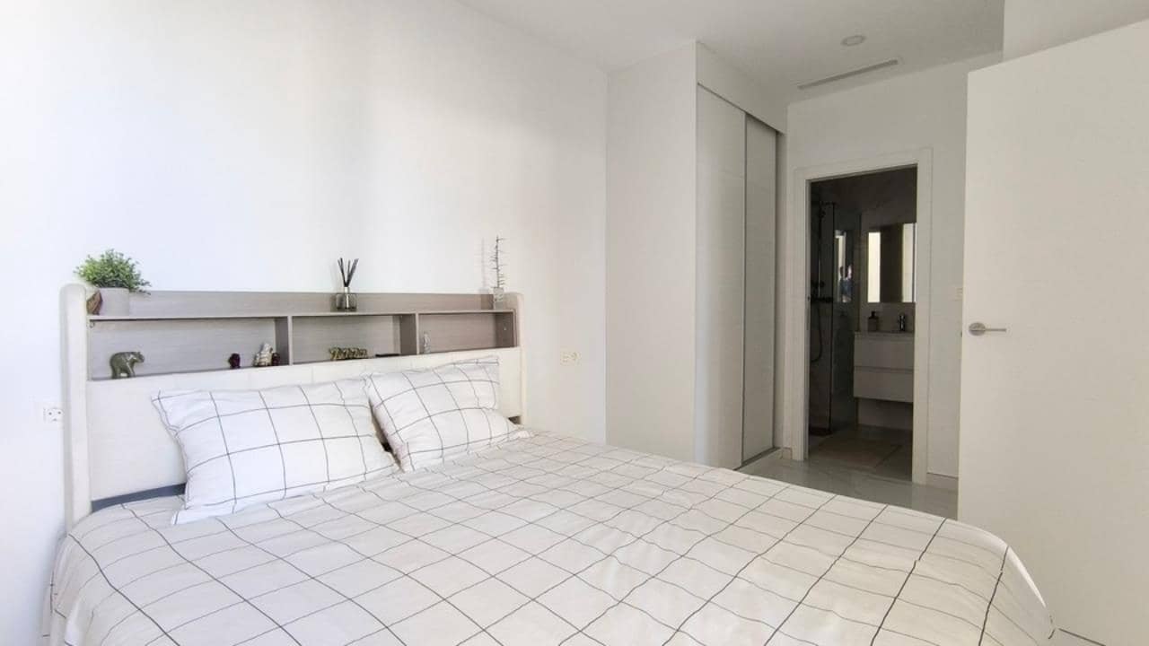 3 makuuhuone Huvila myytävänä paikassa Los Montesinos mukana uima-altaan 
autotalli - 387 500 € (Ref: 9599965)