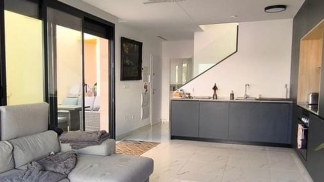 3 makuuhuone Huvila myytävänä paikassa Los Montesinos mukana uima-altaan 
autotalli - 387 500 € (Ref: 9599965)