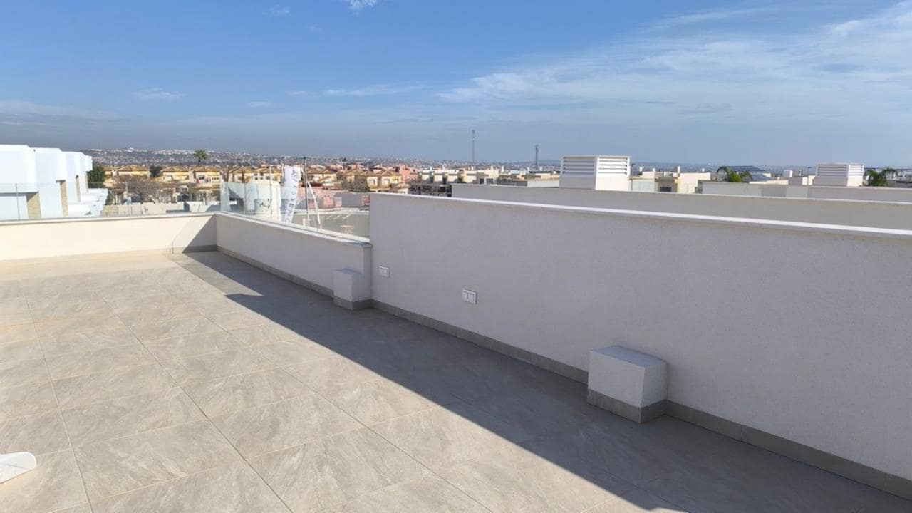 3 makuuhuone Huvila myytävänä paikassa Los Montesinos mukana uima-altaan 
autotalli - 387 500 € (Ref: 9599965)