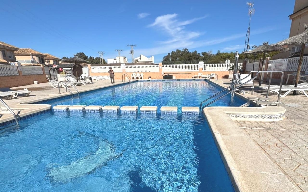 2 bedroom Apartment for sale in Torrevieja with pool garage - € 132,000 (Ref: 9603349)