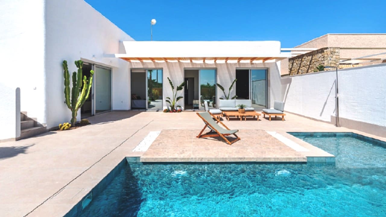 3 bedroom Villa for sale in Dolores with pool garage - € 259,900 (Ref: 9610353)