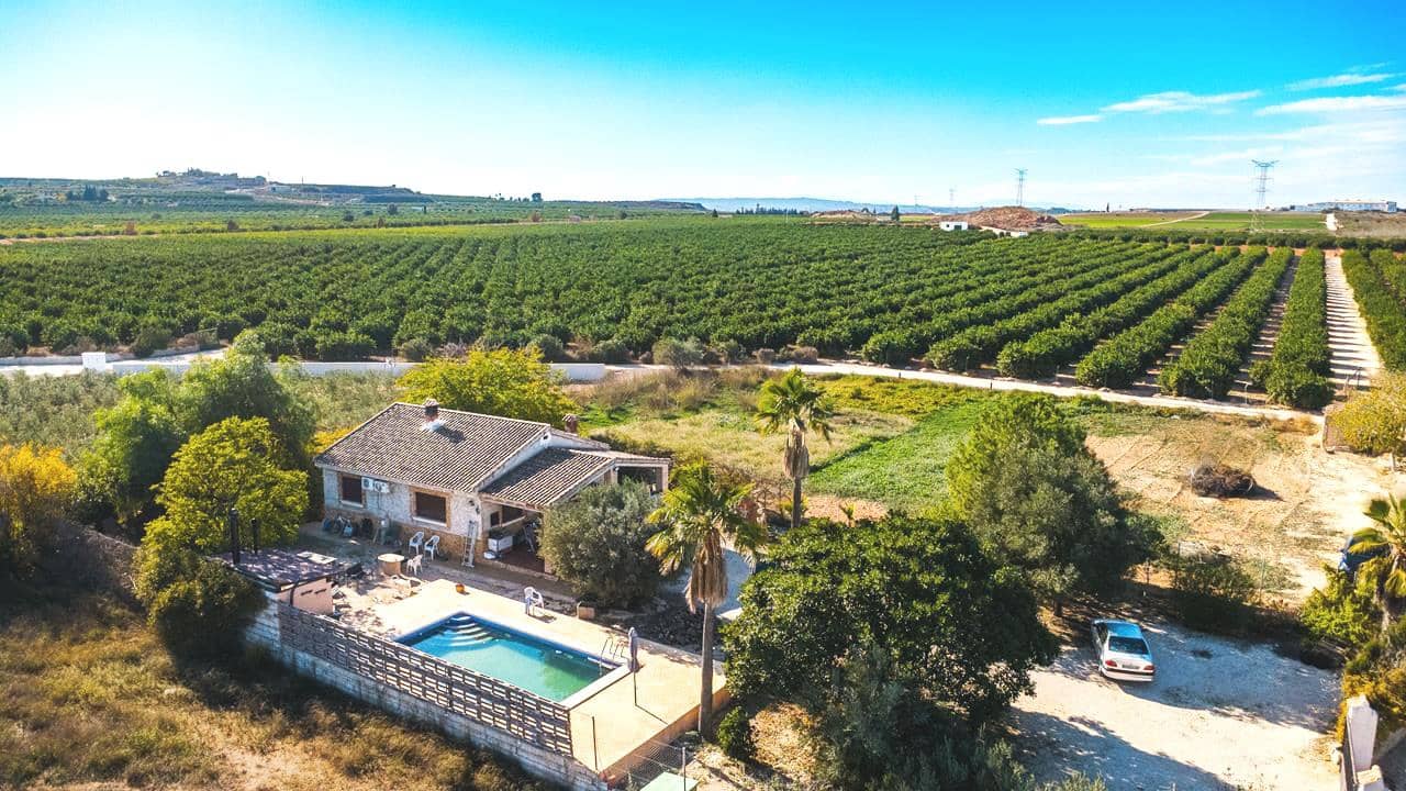 2 sypialnia Finka/Dom wiejski na sprzedaż w Fortuna z basenem garażem - 159 999 € (Ref: 9610644)