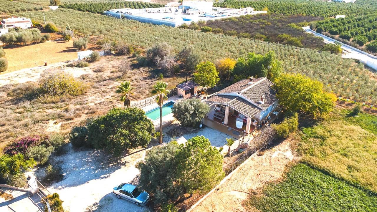 2 sypialnia Finka/Dom wiejski na sprzedaż w Fortuna z basenem garażem - 159 999 € (Ref: 9610644)