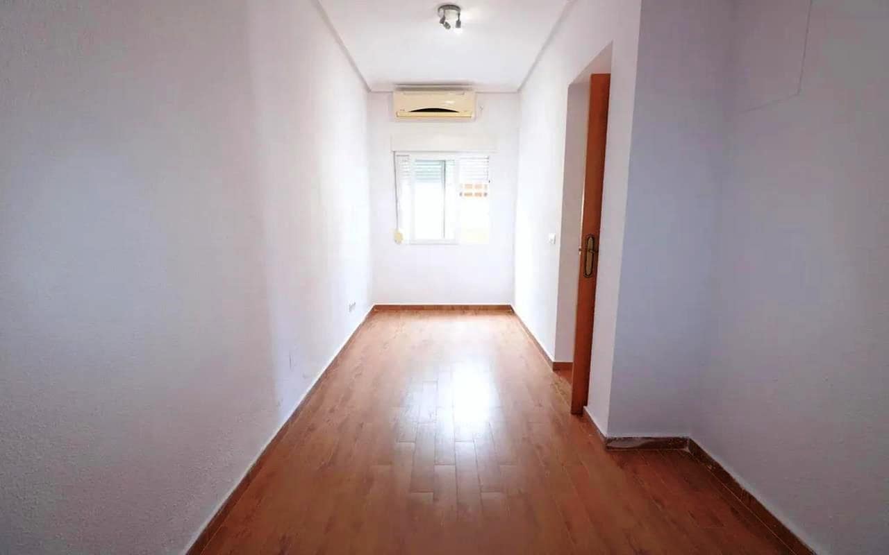 4 quarto Moradia para venda em Los Balcones com piscina garagem - 360 000 € (Ref: 9614084)