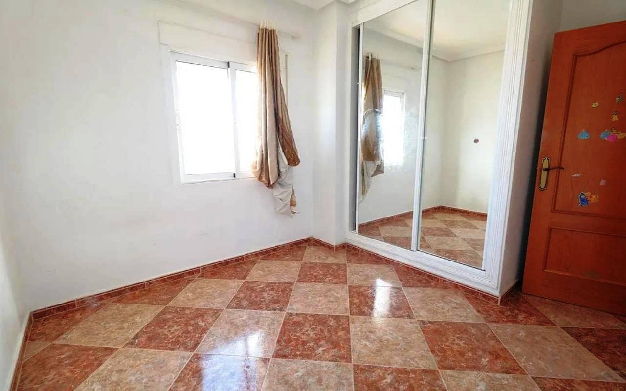 4 quarto Moradia para venda em Los Balcones com piscina garagem - 360 000 € (Ref: 9614084)