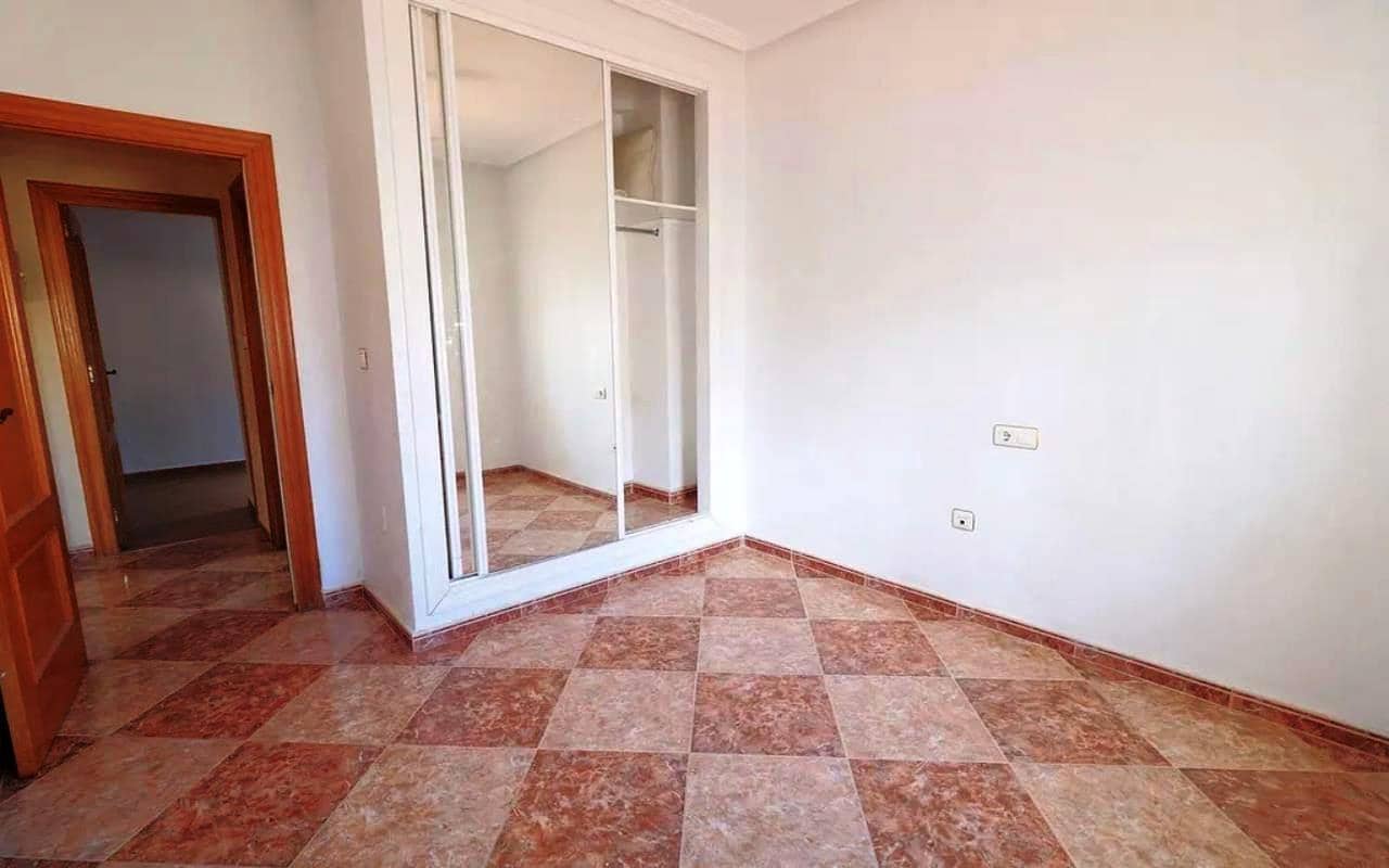 4 quarto Moradia para venda em Los Balcones com piscina garagem - 360 000 € (Ref: 9614084)