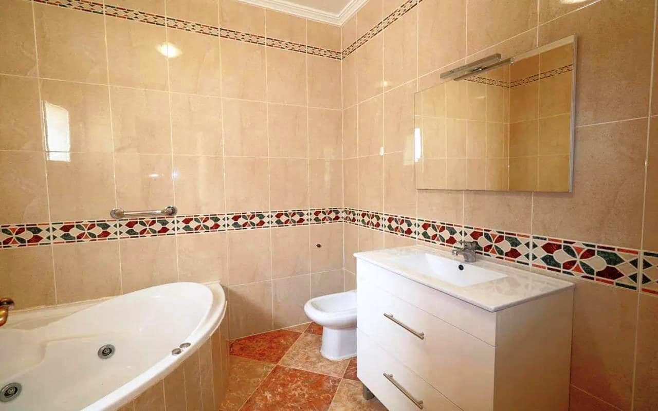 4 quarto Moradia para venda em Los Balcones com piscina garagem - 360 000 € (Ref: 9614084)