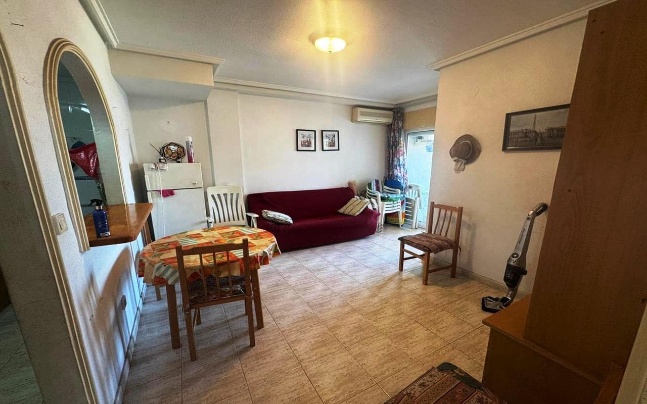 2 slaapkamer Appartement te koop in Torrevieja met zwembad - € 139.990 (Ref: 9618098)