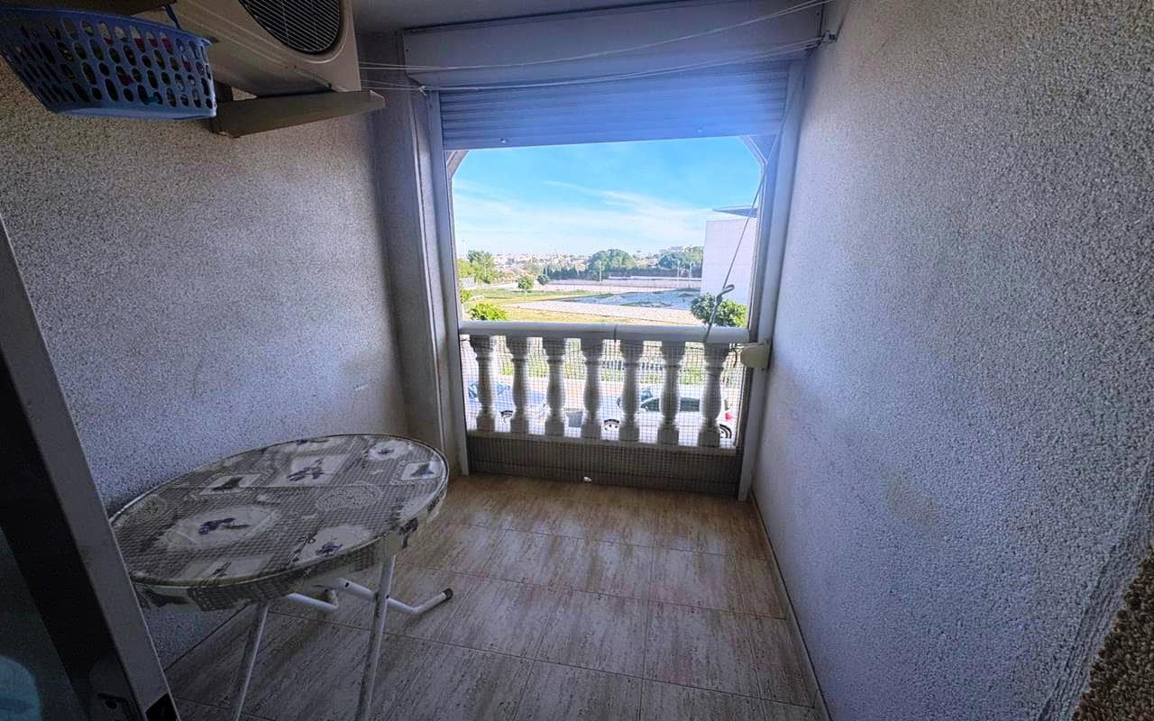 2 slaapkamer Appartement te koop in Torrevieja met zwembad - € 139.990 (Ref: 9618098)