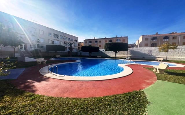 2 Zimmer Apartment zu verkaufen in Torrevieja mit Pool - 139.990 € (Ref: 9618098)