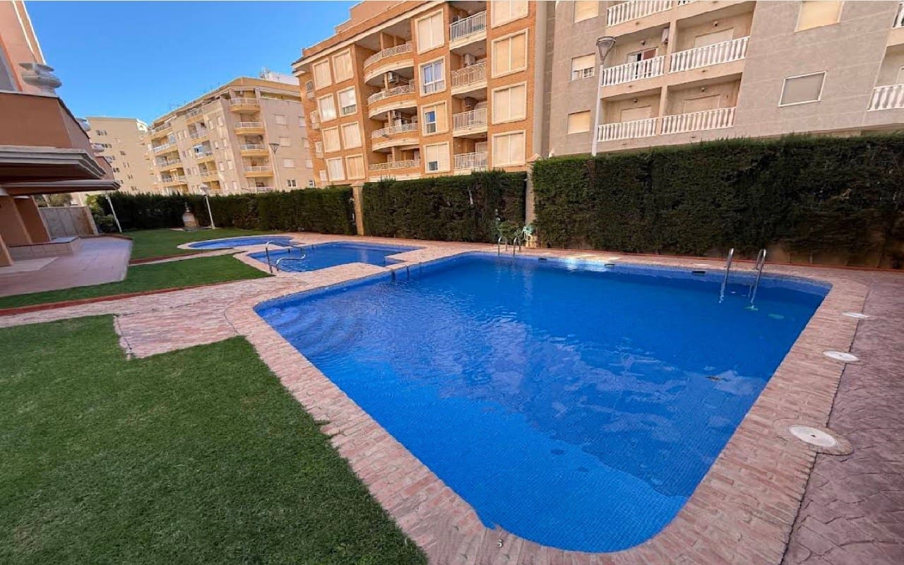 2 soverom Leilighet til salgs i Torrevieja med svømmebasseng - € 265 000 (Ref: 9618685)