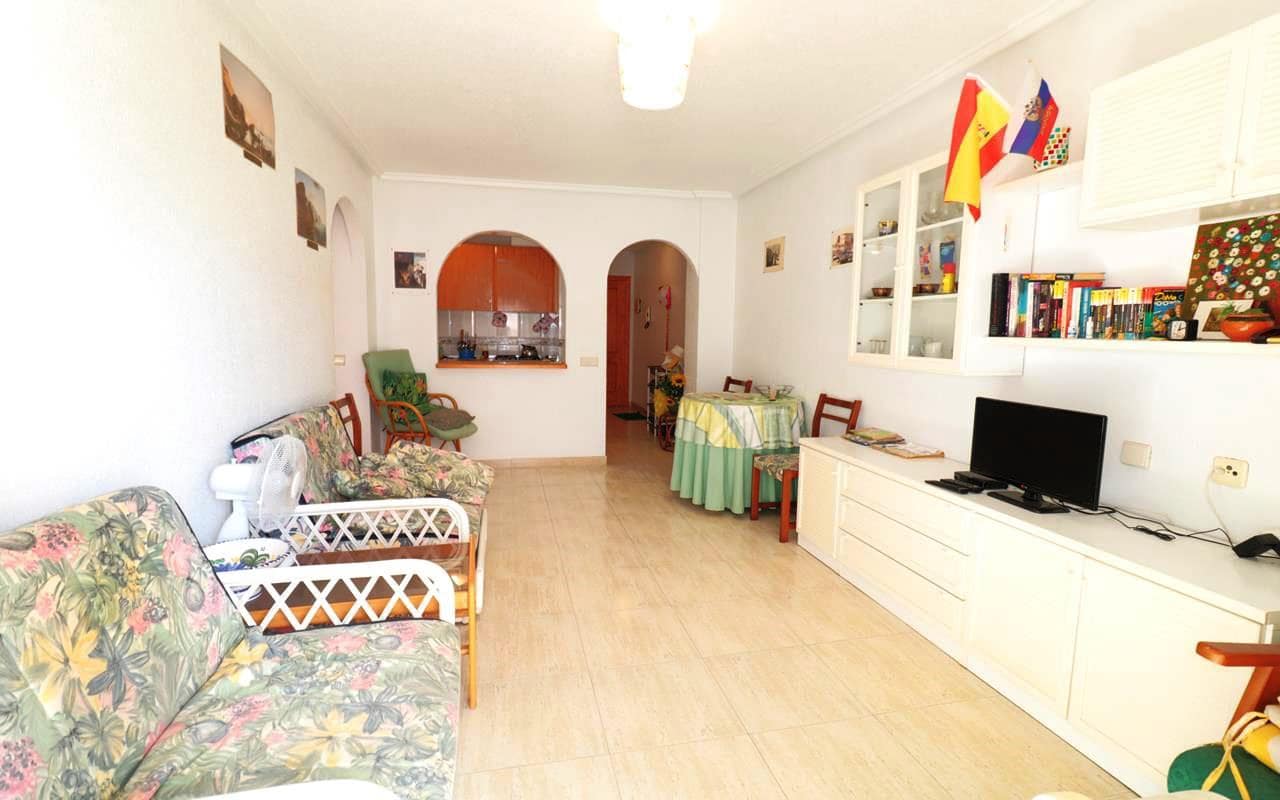 Apartamento de 2 habitaciones en Torrevieja en venta con piscina - 136.500 € (Ref: 9618686)