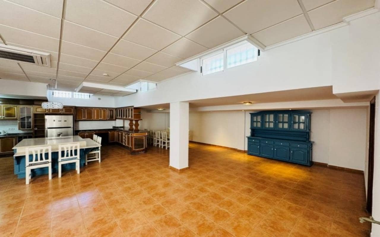 5 camera da letto Villa in vendita in Torrevieja con piscina garage - 549.000 € (Rif: 9632908)