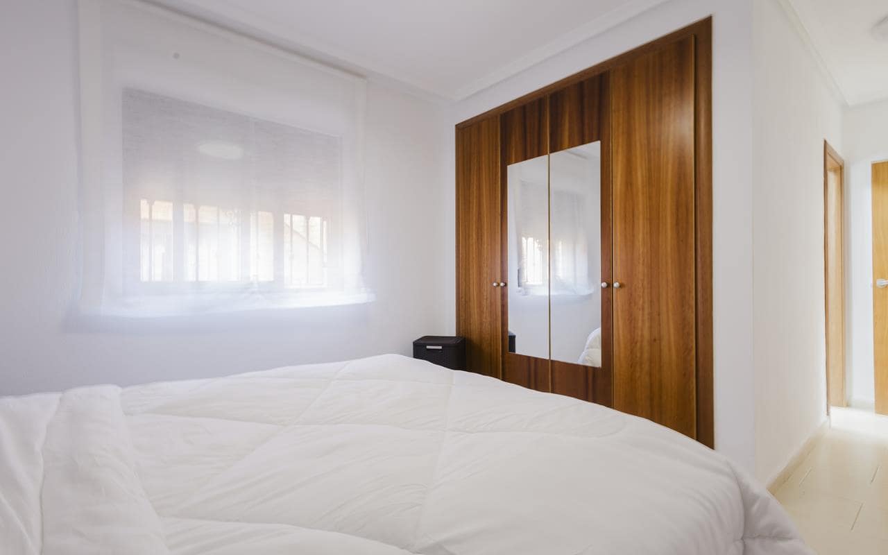 2 slaapkamer Villa te koop in Torrevieja met zwembad garage - € 239.000 (Ref: 9714192)