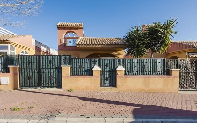 2 slaapkamer Villa te koop in Torrevieja met zwembad garage - € 239.000 (Ref: 9714192)