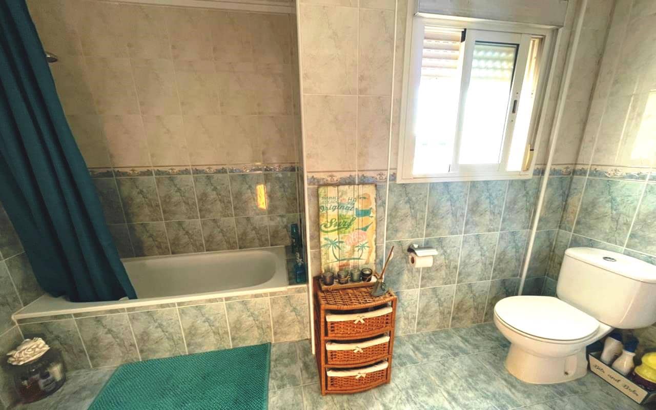 3 bedroom Villa for sale in La Marquesa with pool garage - € 179,900 (Ref: 9720464)