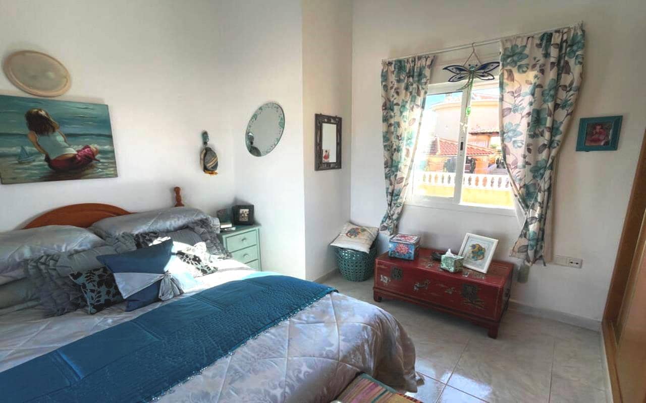 3 bedroom Villa for sale in La Marquesa with pool garage - € 179,900 (Ref: 9720464)