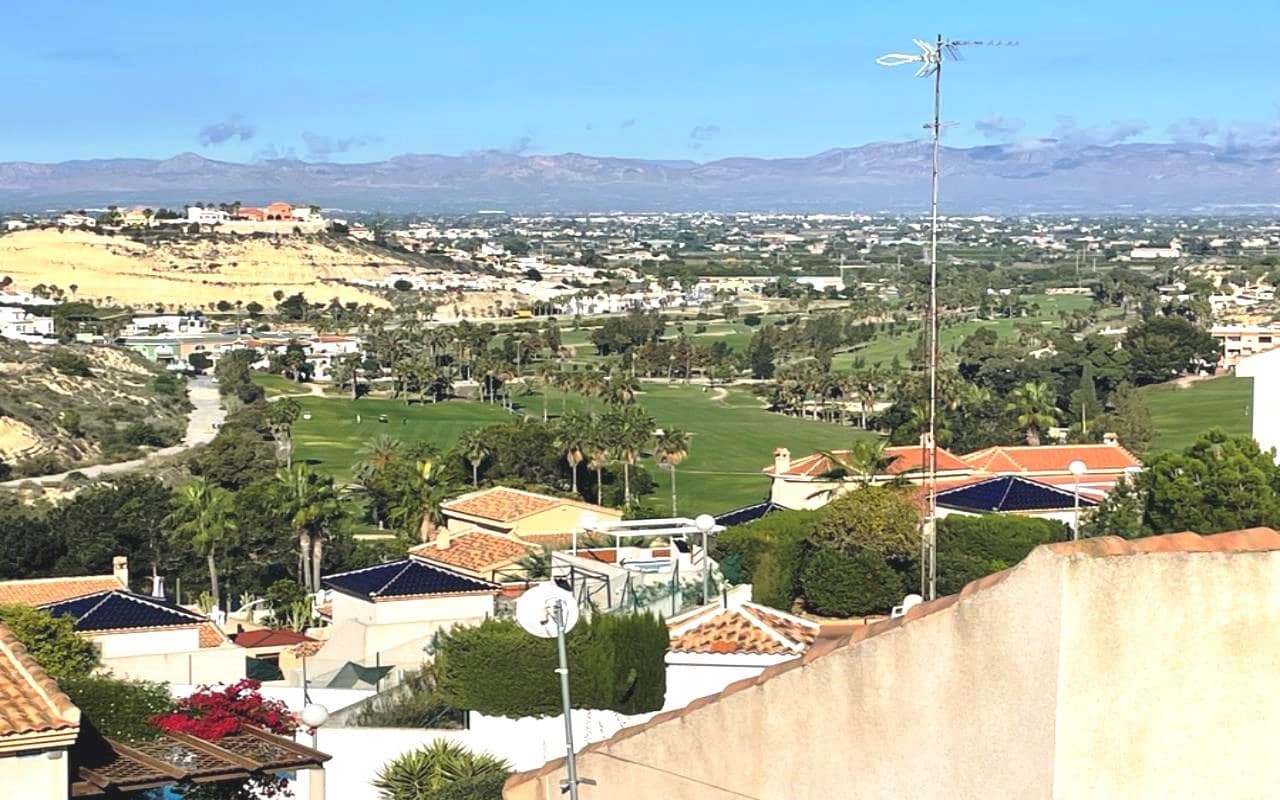 3 bedroom Villa for sale in La Marquesa with pool garage - € 179,900 (Ref: 9720464)