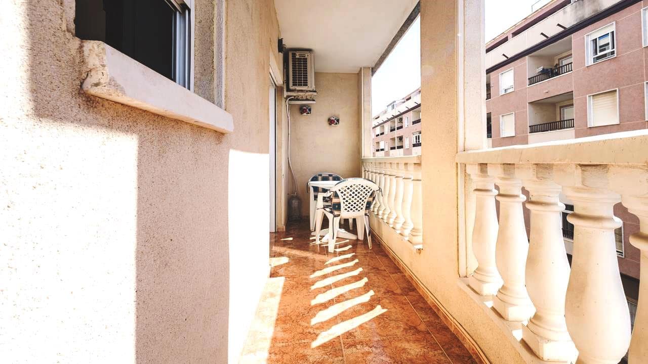 3 sypialnia Apartament na sprzedaż w Torrevieja z garażem - 154 000 € (Ref: 9731235)