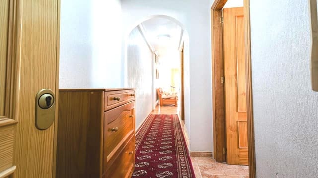 3 soveværelse Lejlighed til salg i Torrevieja med garage - € 154.000 (Ref: 9731235)