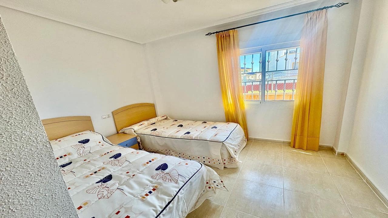 2 soveværelse Lejlighed til salg i Torrevieja med swimmingpool garage - € 159.000 (Ref: 9731476)