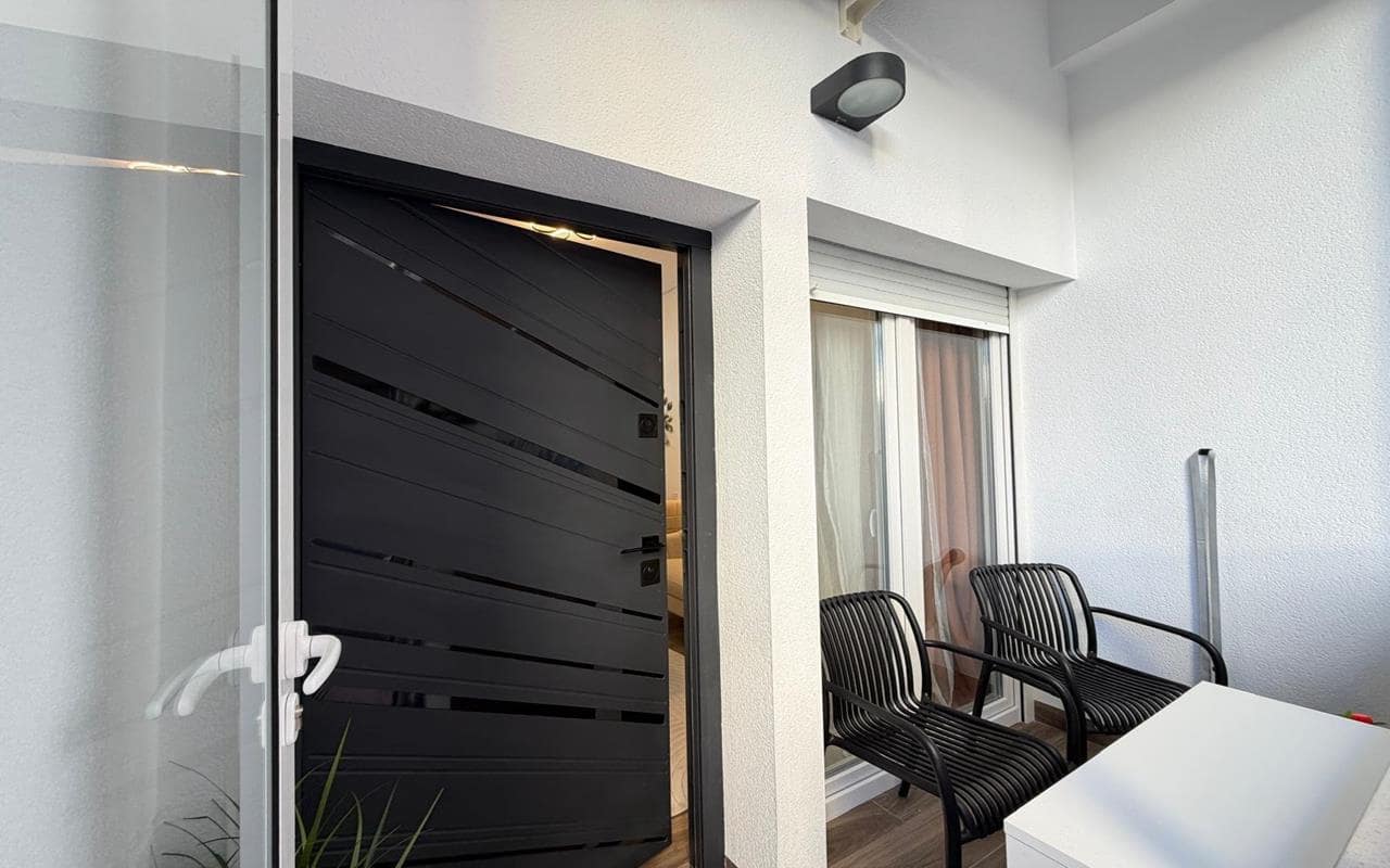 2 makuuhuone Huoneisto myytävänä paikassa Torrevieja - 159 900 € (Ref: 9733923)