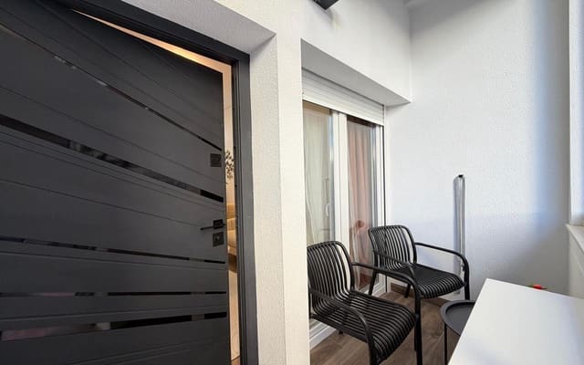 2 makuuhuone Huoneisto myytävänä paikassa Torrevieja - 159 900 € (Ref: 9733923)