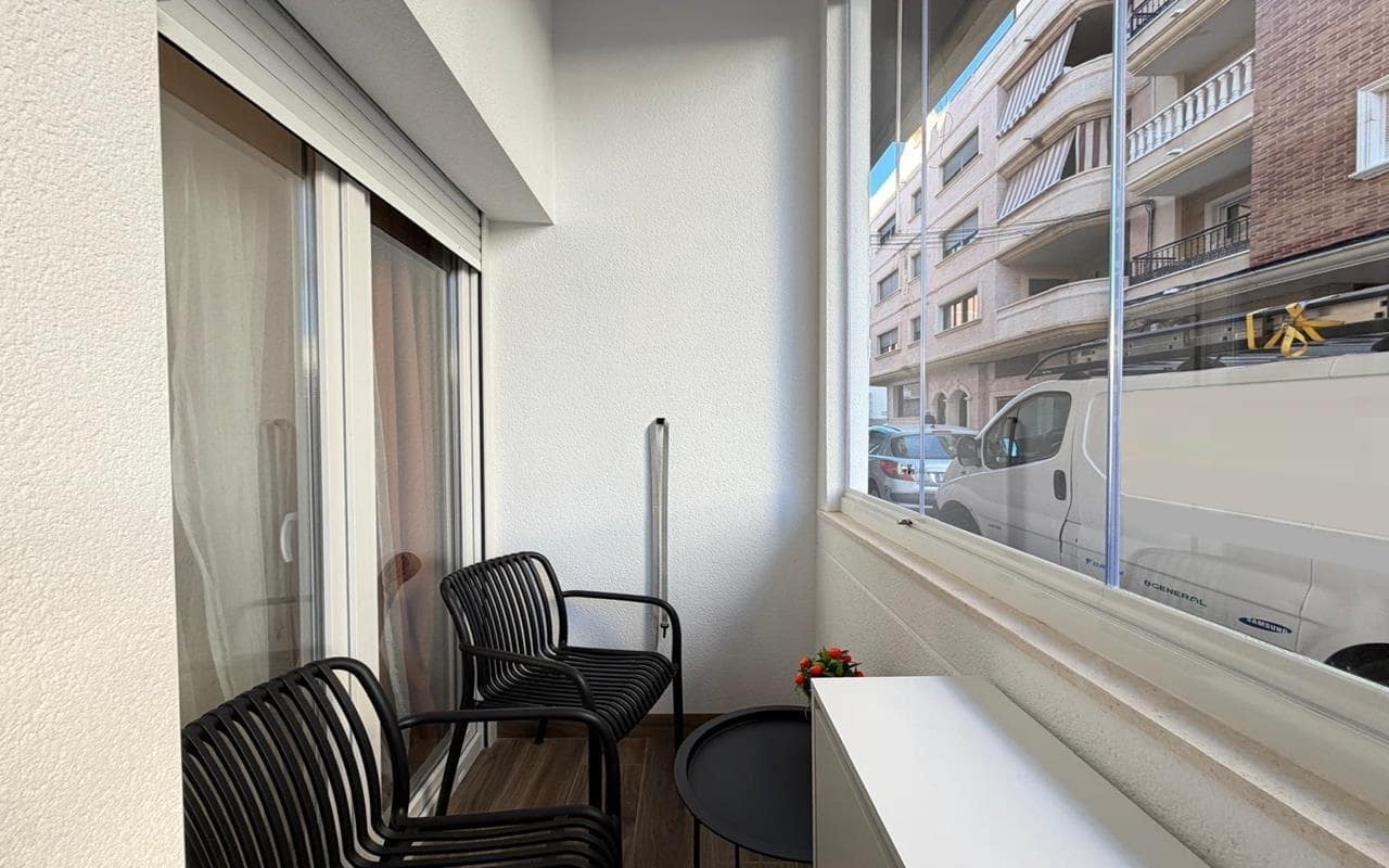 2 makuuhuone Huoneisto myytävänä paikassa Torrevieja - 159 900 € (Ref: 9733923)