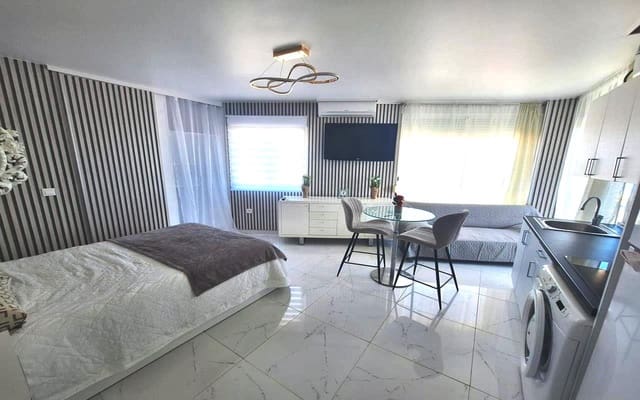 1 bedroom Studio for sale in Torrevieja - € 119,900 (Ref: 9734047)