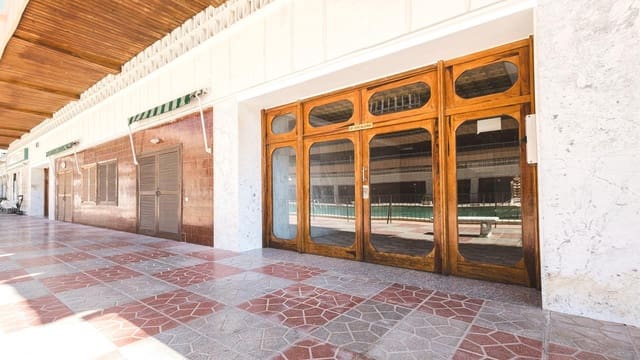 3 Zimmer Apartment zu verkaufen in Torrevieja mit Pool - 329.000 € (Ref: 9736154)